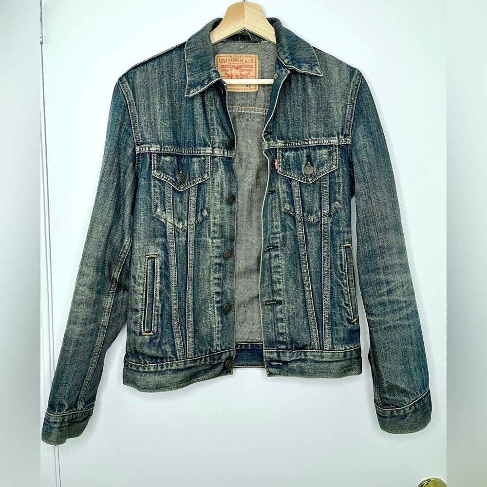 Levi's Classic blue denim jean Jacket